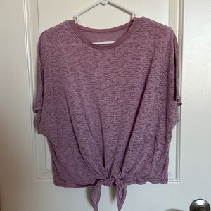 Lululemon “On the Move” relaxed tie front tee veil material